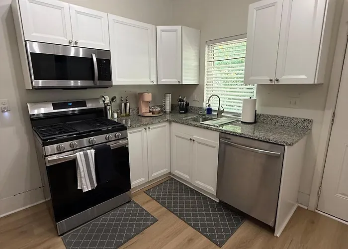 Southern Orchards Calm - 1 Gig Wifi, Full Kitchen, Quiet